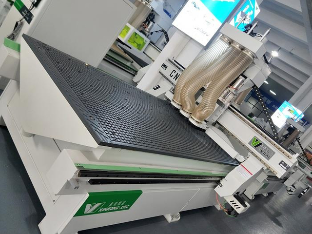 Máy cắt CNC Ván MDF