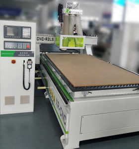 Trung tâm cắt CNC tự động